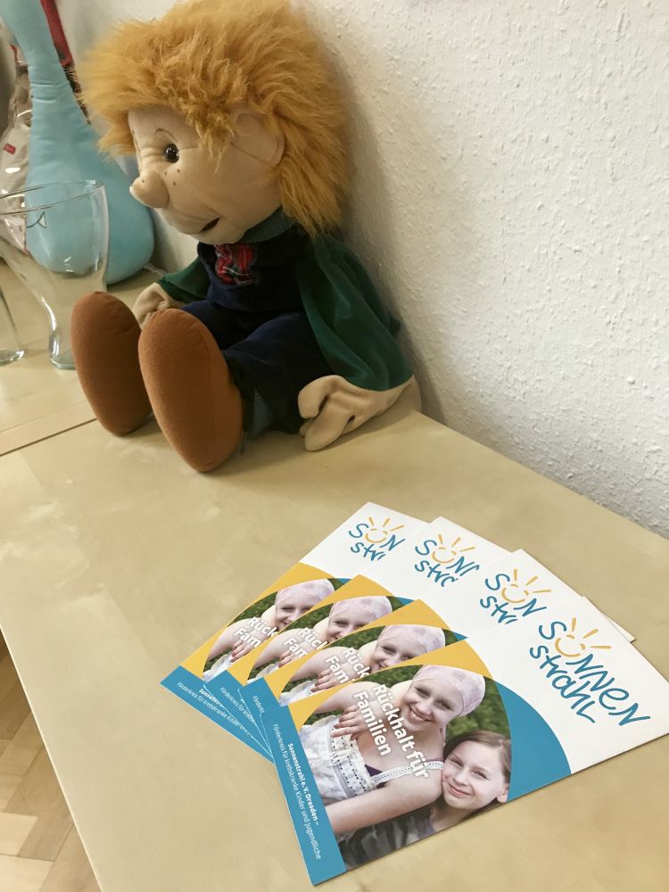 Spendenmarathon 2019 - Sonnenstrahl e.V. Flyer