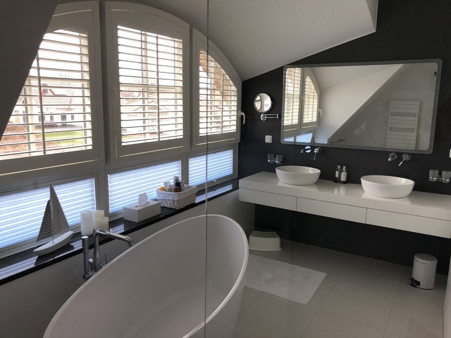 Bad mit freistehender Wanne Urlaubsretter