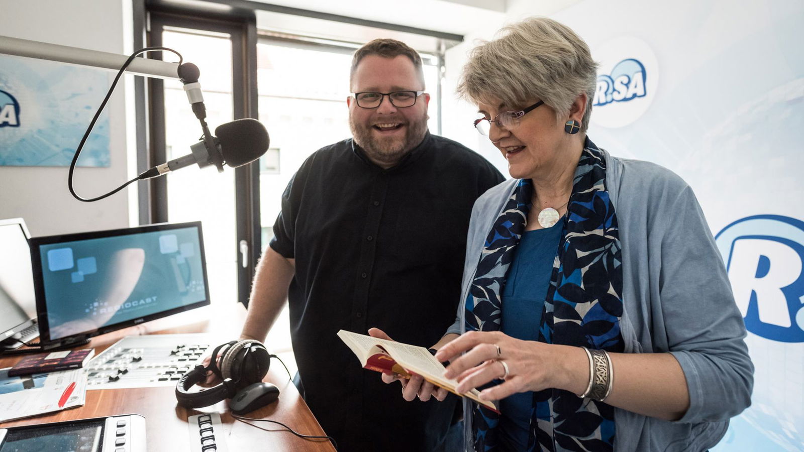 Kirchenredaktion Daniel Heinze Friederike Ursprung 2 1080